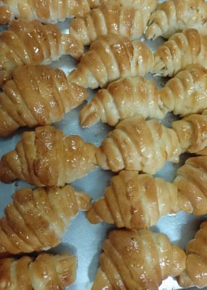 MEDIALUNAS X 3 UNIDADES (CONGELADAS)